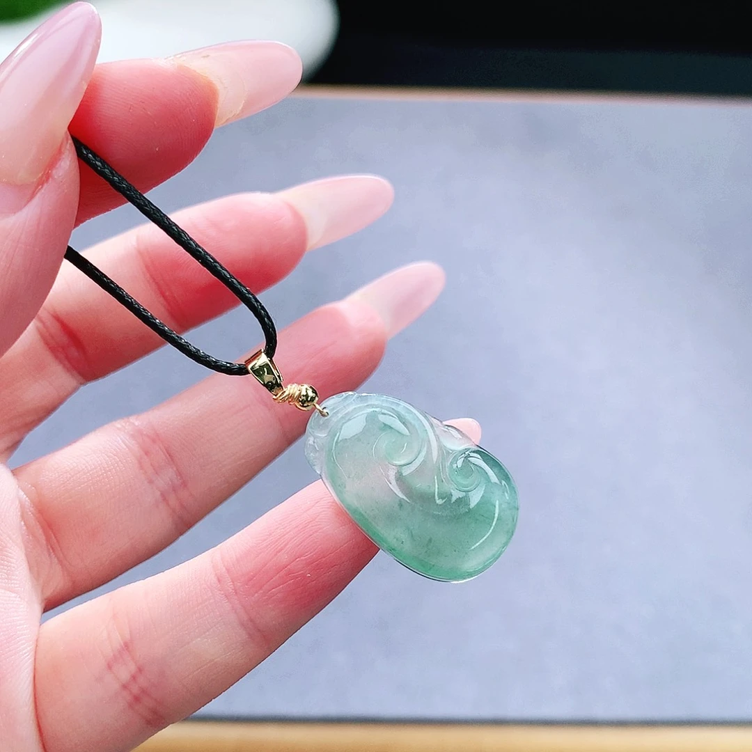 未镶嵌手镯（圆镯）翡翠