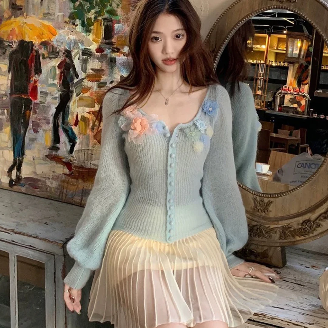 蓝色花朵针织上衣仙女款