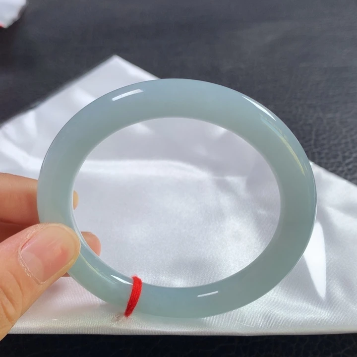 翡翠未镶嵌手镯（圆镯）56圈