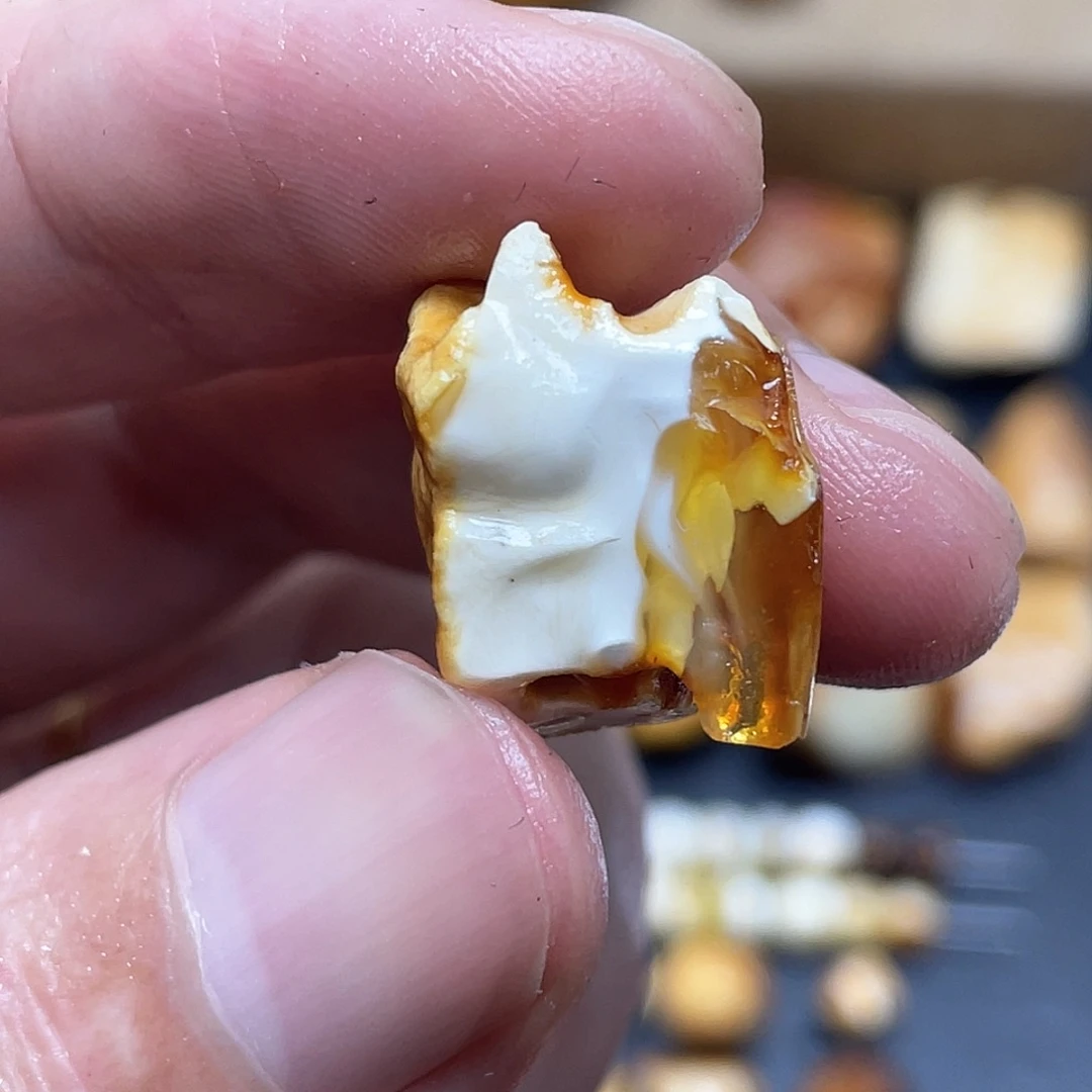 未镶嵌定制琥珀定制