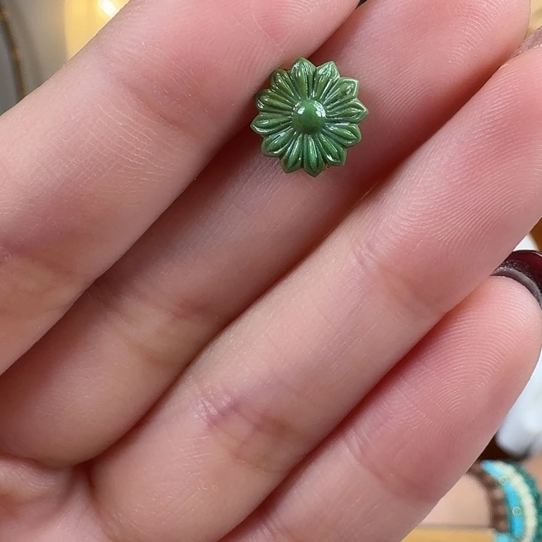 绿松石未镶嵌挂件