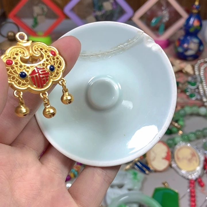 瓷片哈哈哈哈哈哈哈哈就好吧