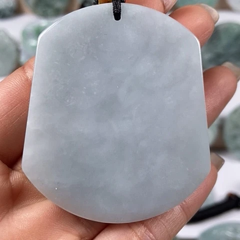 翡翠颈饰未镶嵌无事牌福利