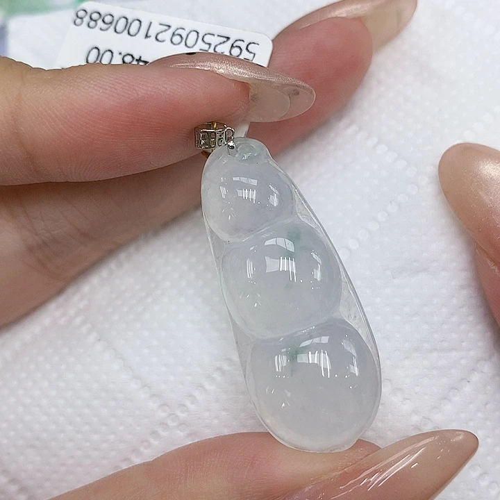 颈饰18K金镶嵌翡翠