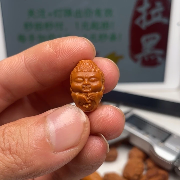 橄榄核吊坠橄榄核雕刻单子。