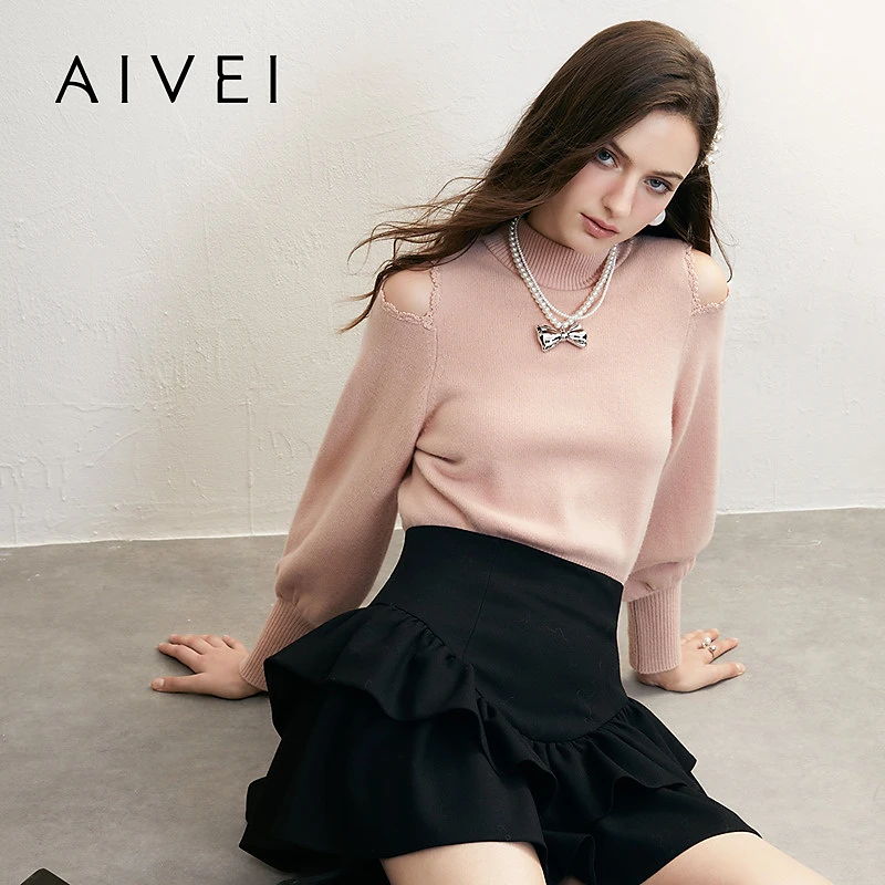AIVEI欣贺冬季新优雅简约挖肩半高领纯色针织衫R766602A