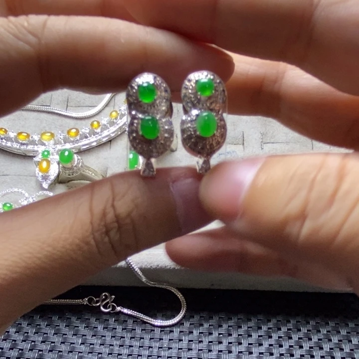 定制翡翠未镶嵌缅甸天然翡翠