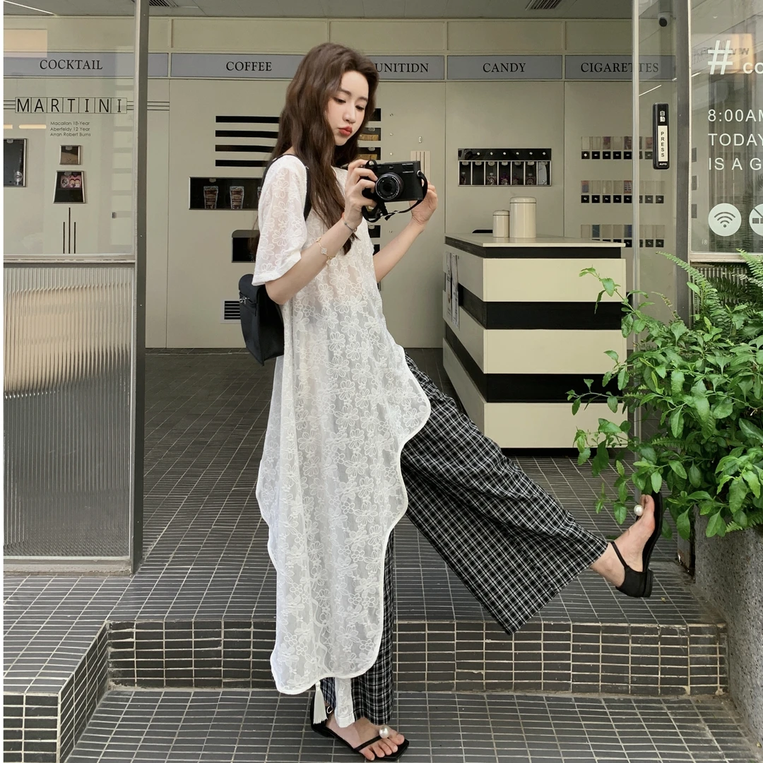 大方得体穿搭一整套2025夏季新款不规则蕾丝罩衫格子阔腿裤两件套