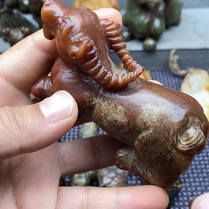 未镶嵌蛇纹石玉颈饰