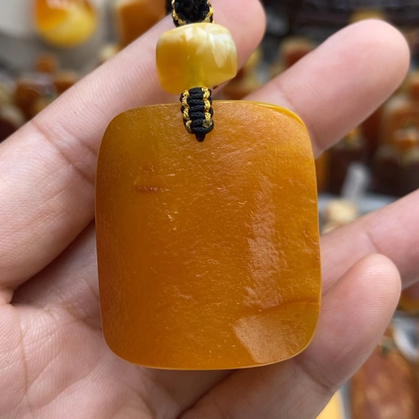 【闪购商品】琥珀颈饰未镶嵌