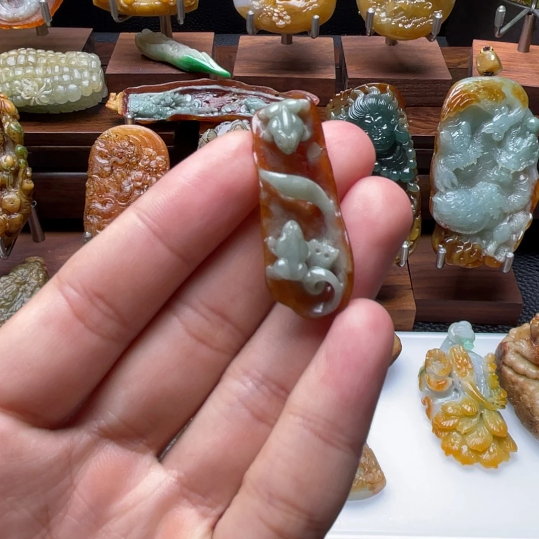 翡翠未镶嵌颈饰翡翠