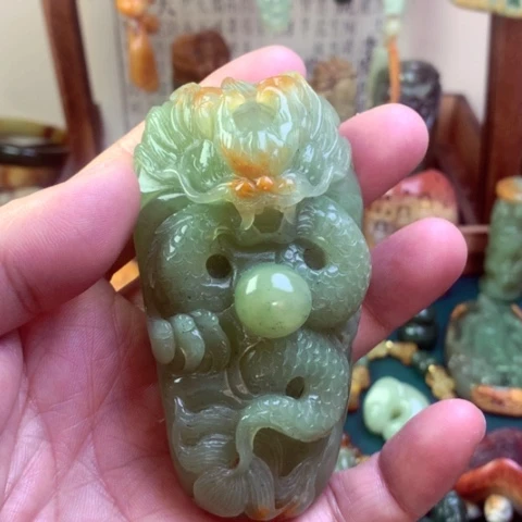 和田玉颈饰未镶嵌