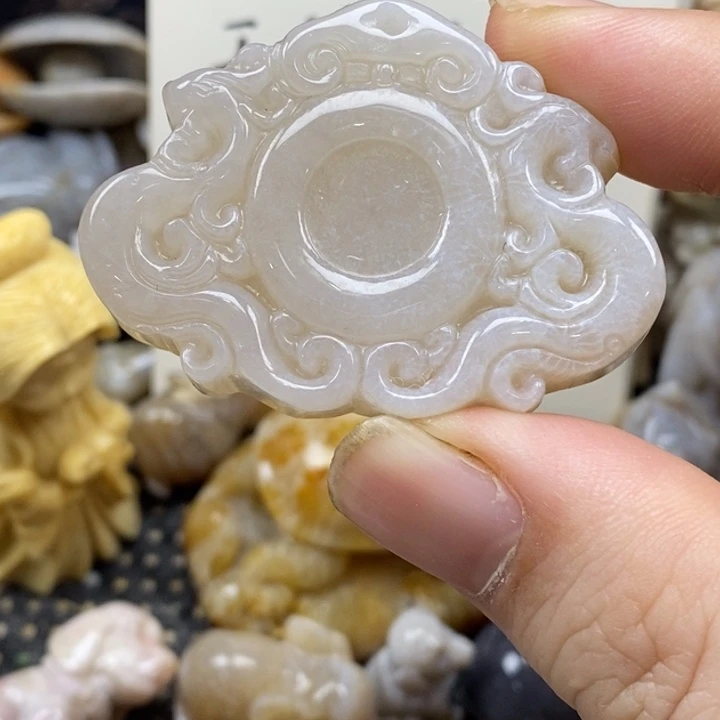 硅化珊瑚（珊瑚玉）未镶嵌颈饰