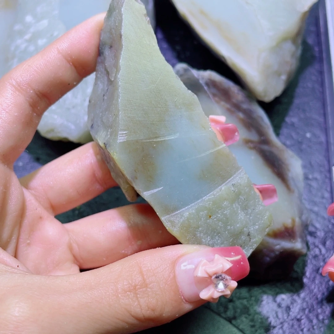 和田玉未镶嵌珠宝半成品