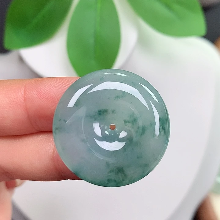 翡翠未镶嵌颈饰平安扣 28.2x6.4mm