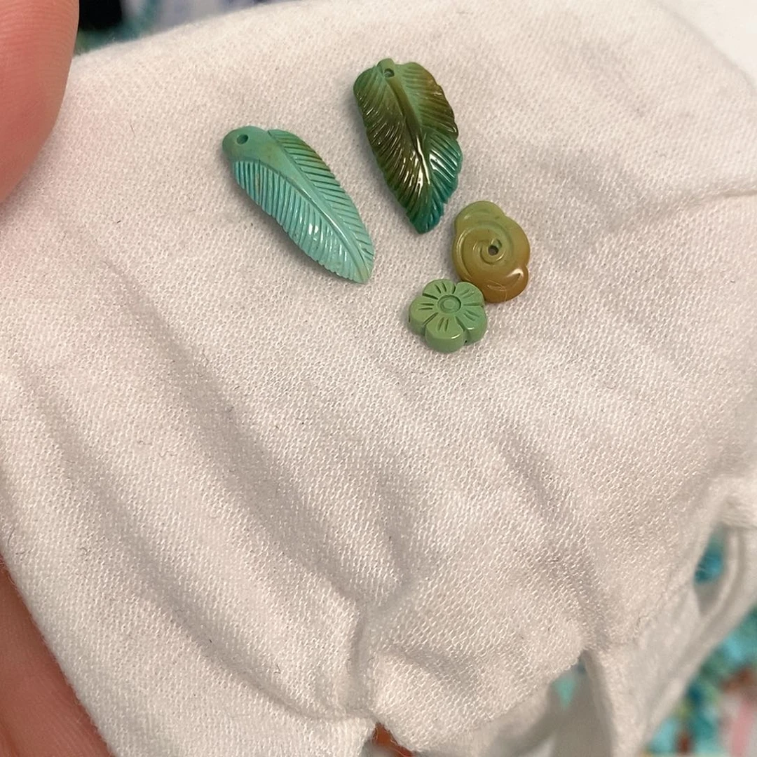 南红玛瑙未镶嵌珠宝奇石