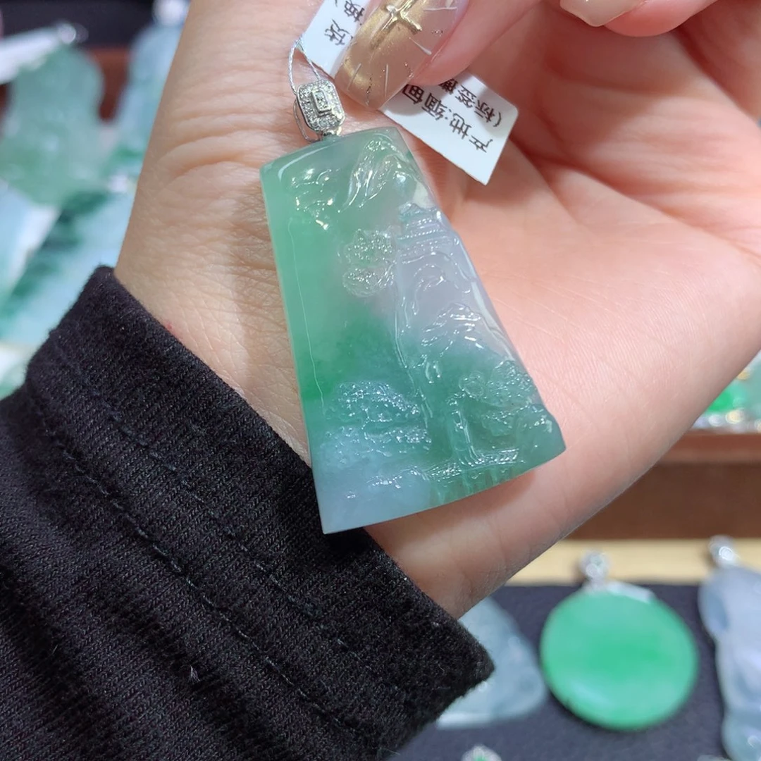 吊坠(不含链)18K金镶嵌翡翠