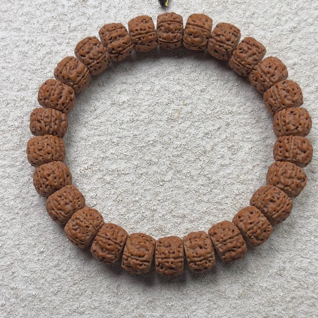 金刚菩提吊坠赛盘龙