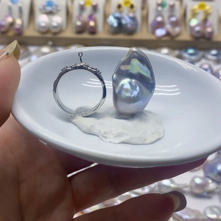 银S925镶嵌耳饰淡水珍珠默**白