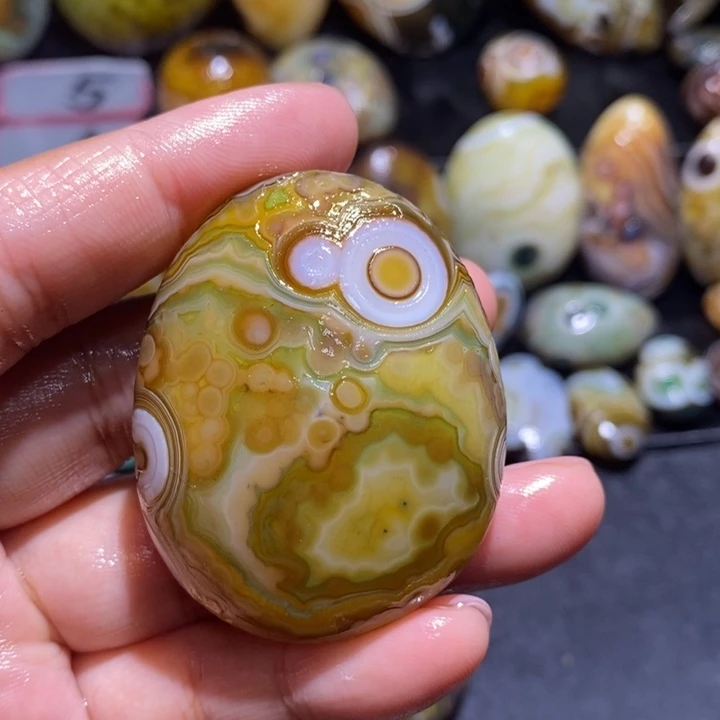 玛瑙/玉髓未镶嵌珠宝半成品151