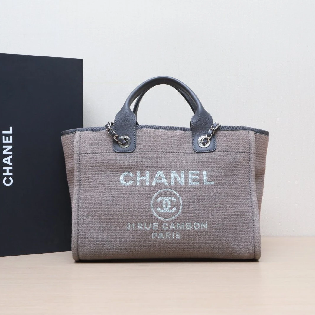 95新 Chanel/香奈儿 【黑黑】沙滩包 带手柄帆布版 中号 卡其色