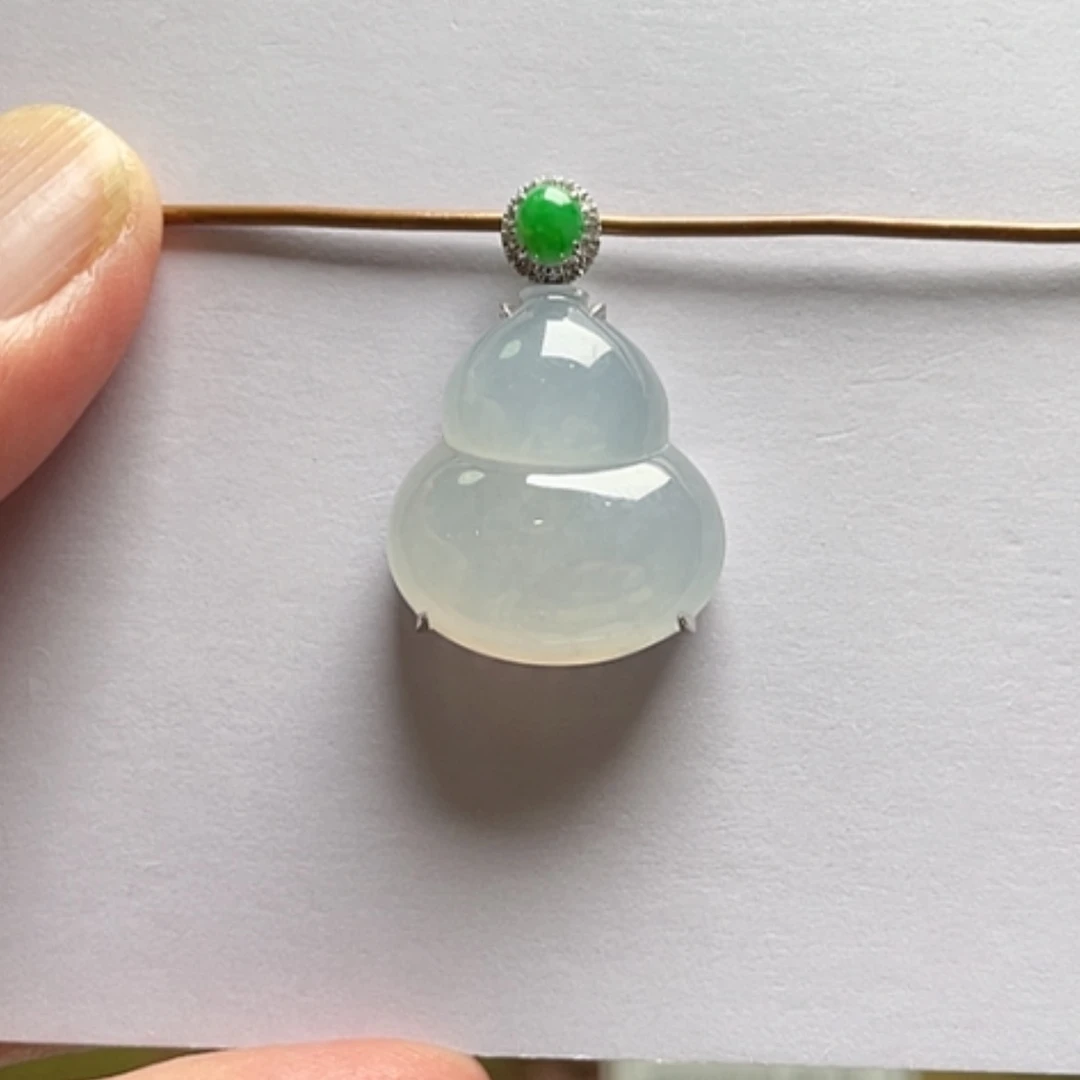 【闪购商品】吊坠(不含链)18K金镶嵌翡翠