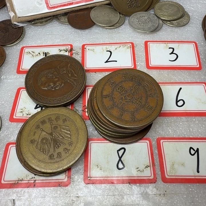 事***意上11个铜币工艺品摆件