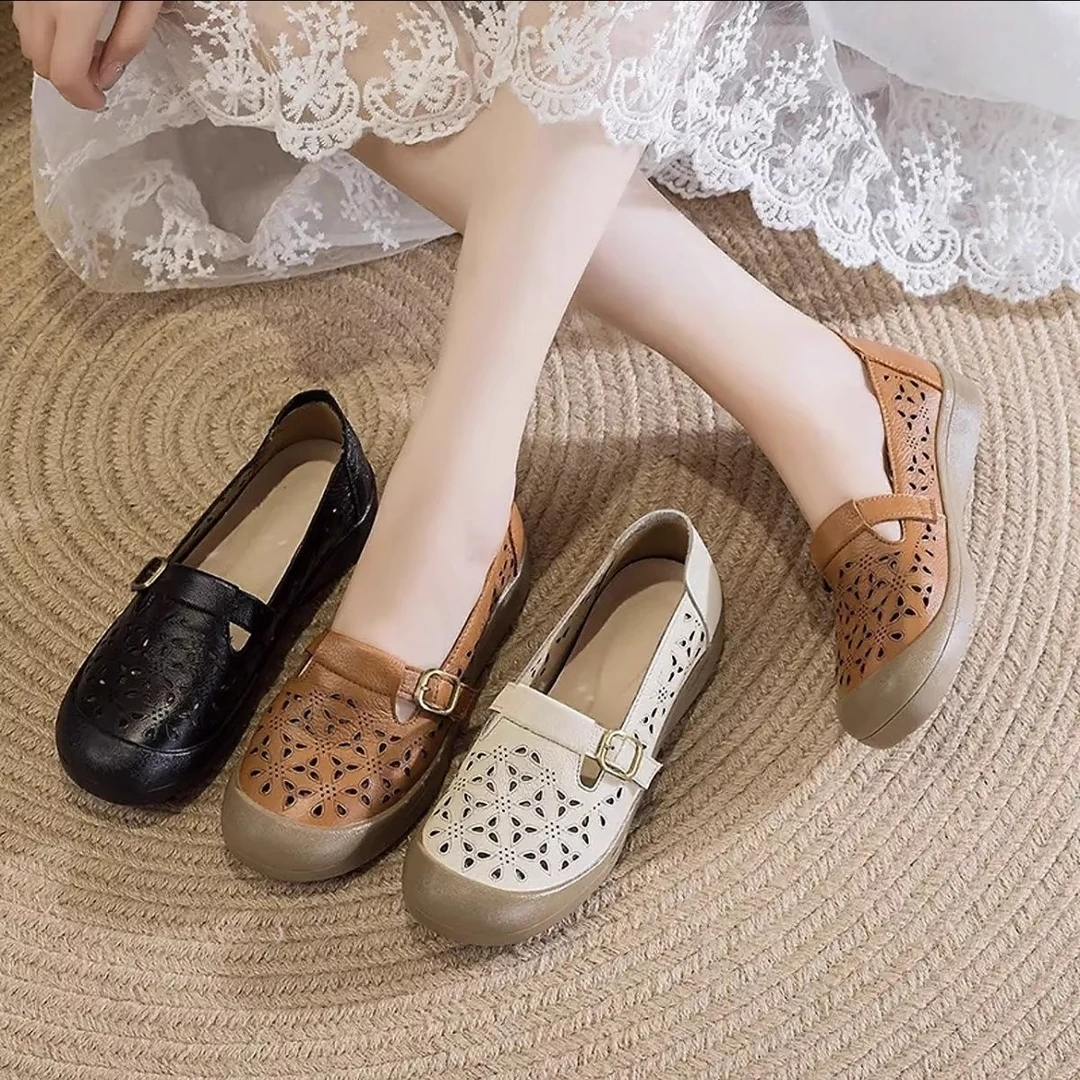 2025夏季新款妈妈鞋女中老年真皮凉鞋软底健步鞋舒适透气休闲百搭