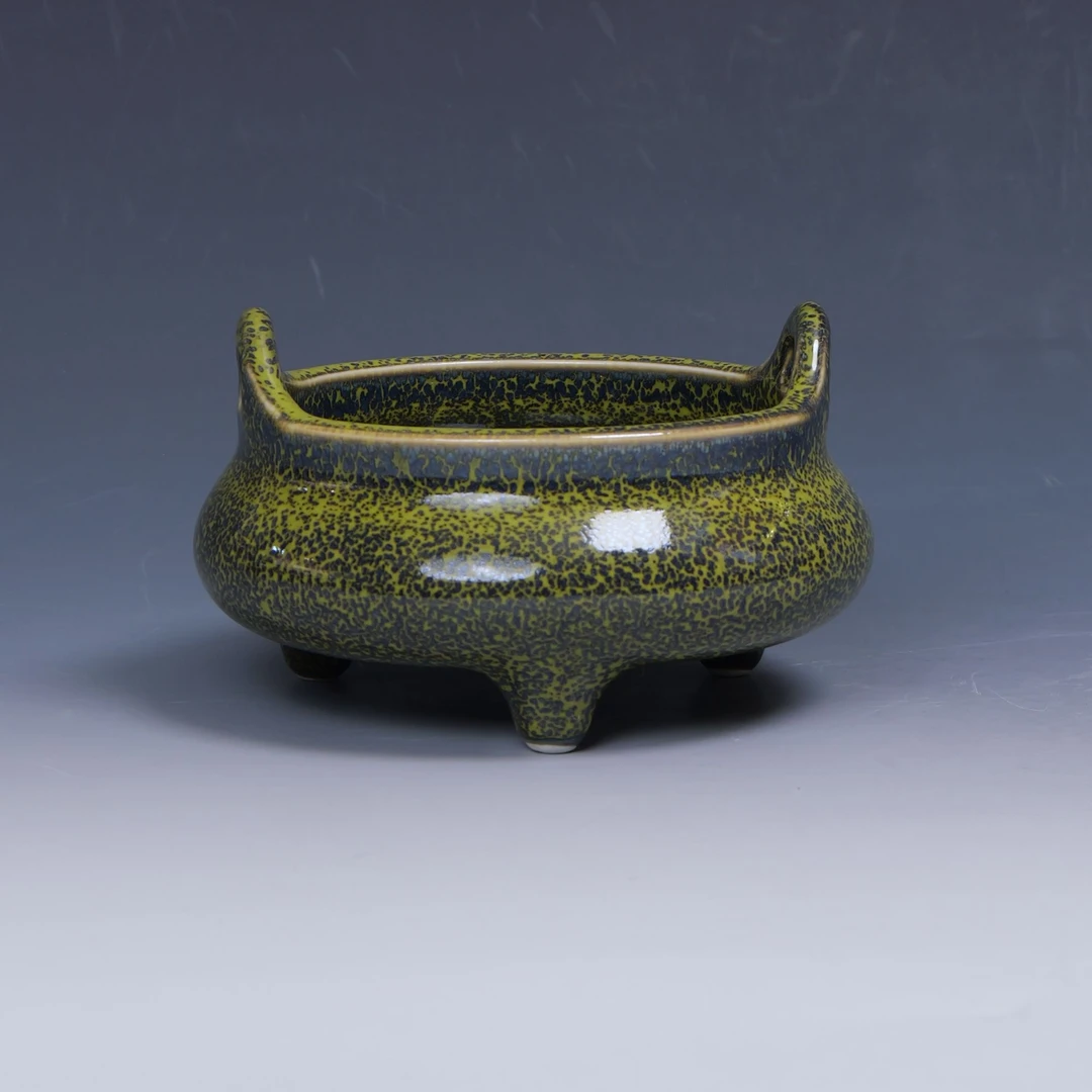 兰子-内廷恭造式样《龙鳞釉三足大香炉》