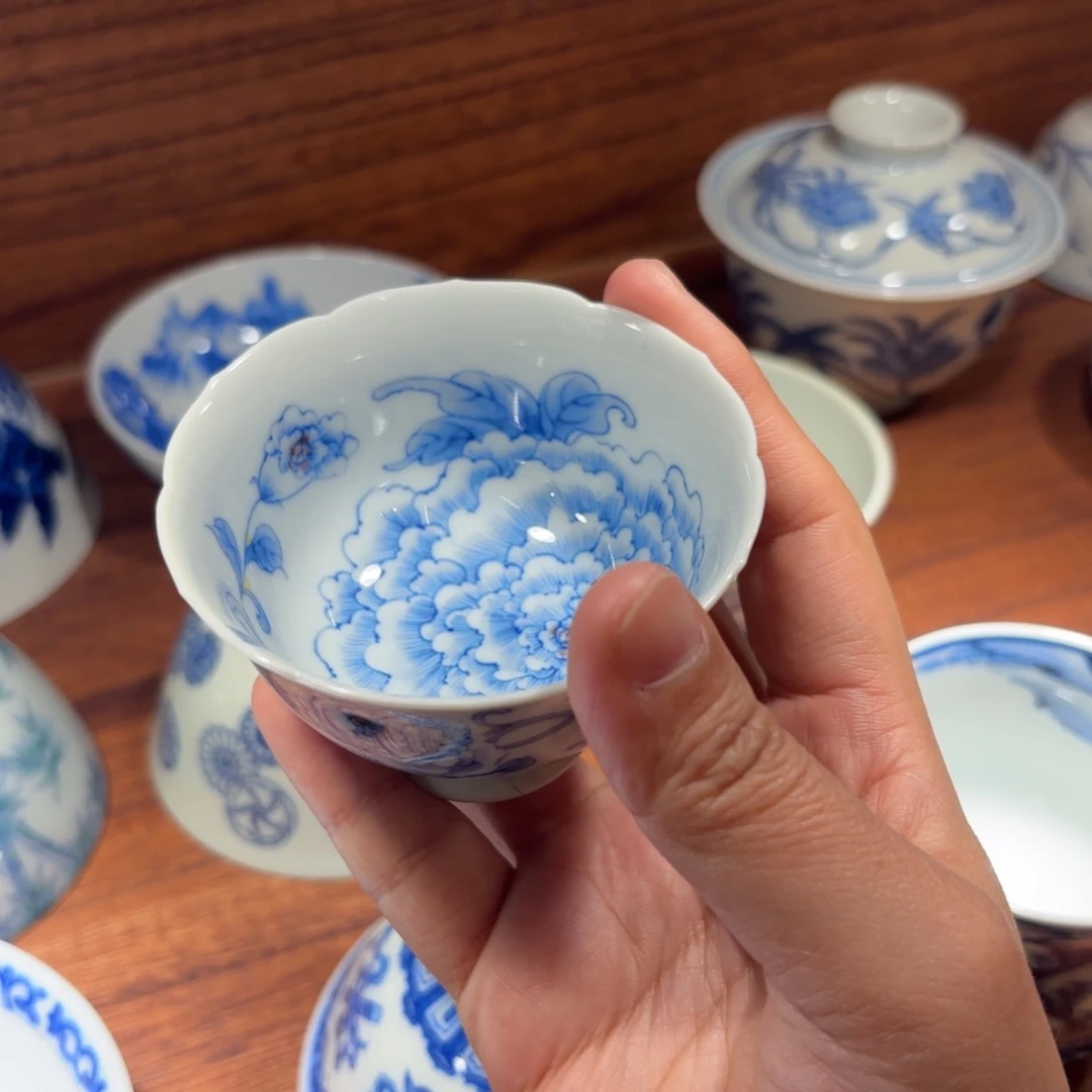 瓷牡丹高足主人杯