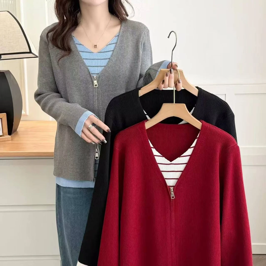 （506）春季韩版新款长袖针织衫胖MM设计感拉链条纹拼接假两件上衣