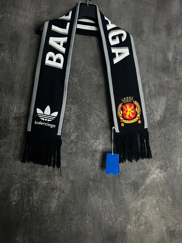 均码*6/全新未使用/BalenciagaAdidas曼联刺绣流苏围巾/00384