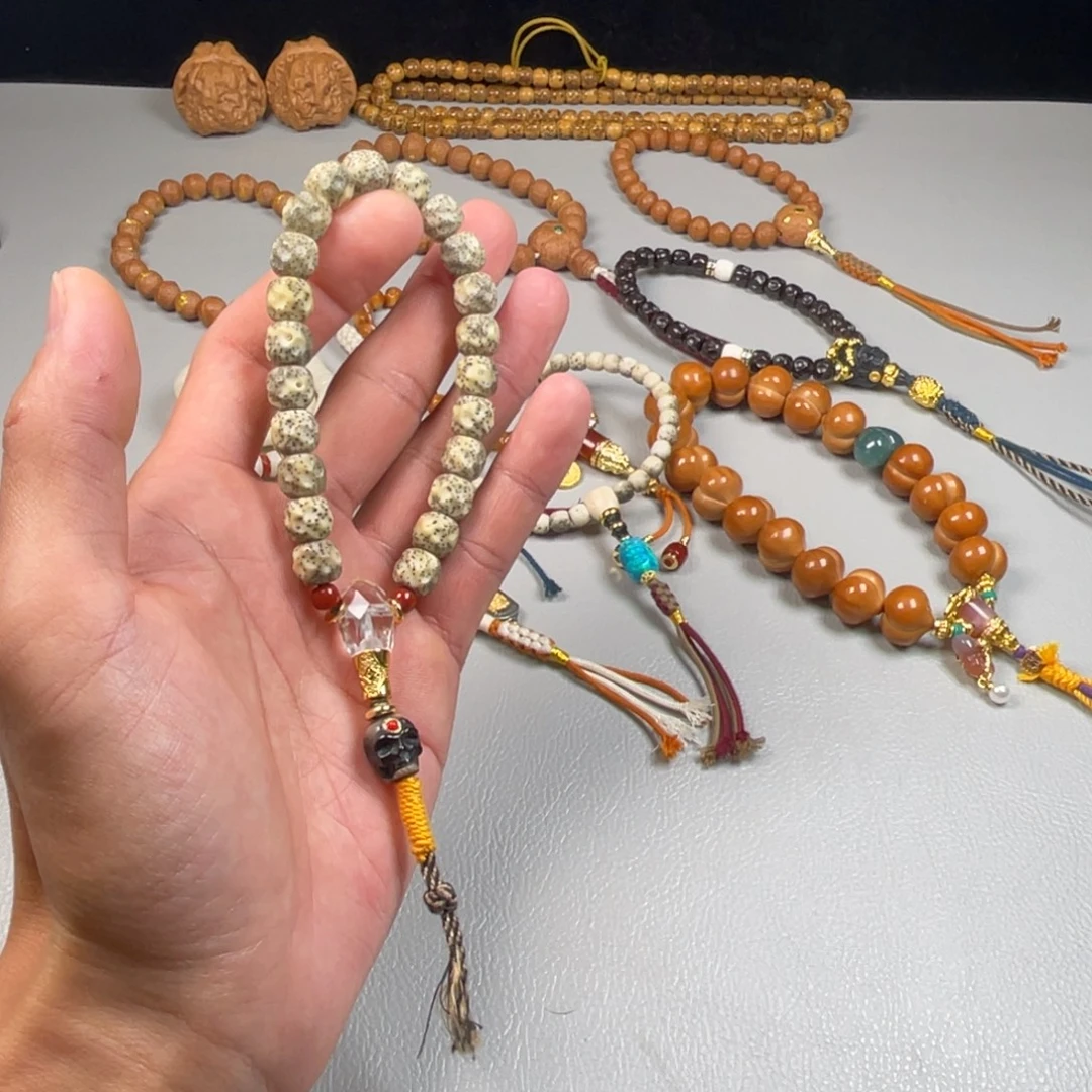 星月菩提吊坠。。。。。。。。。。。。。