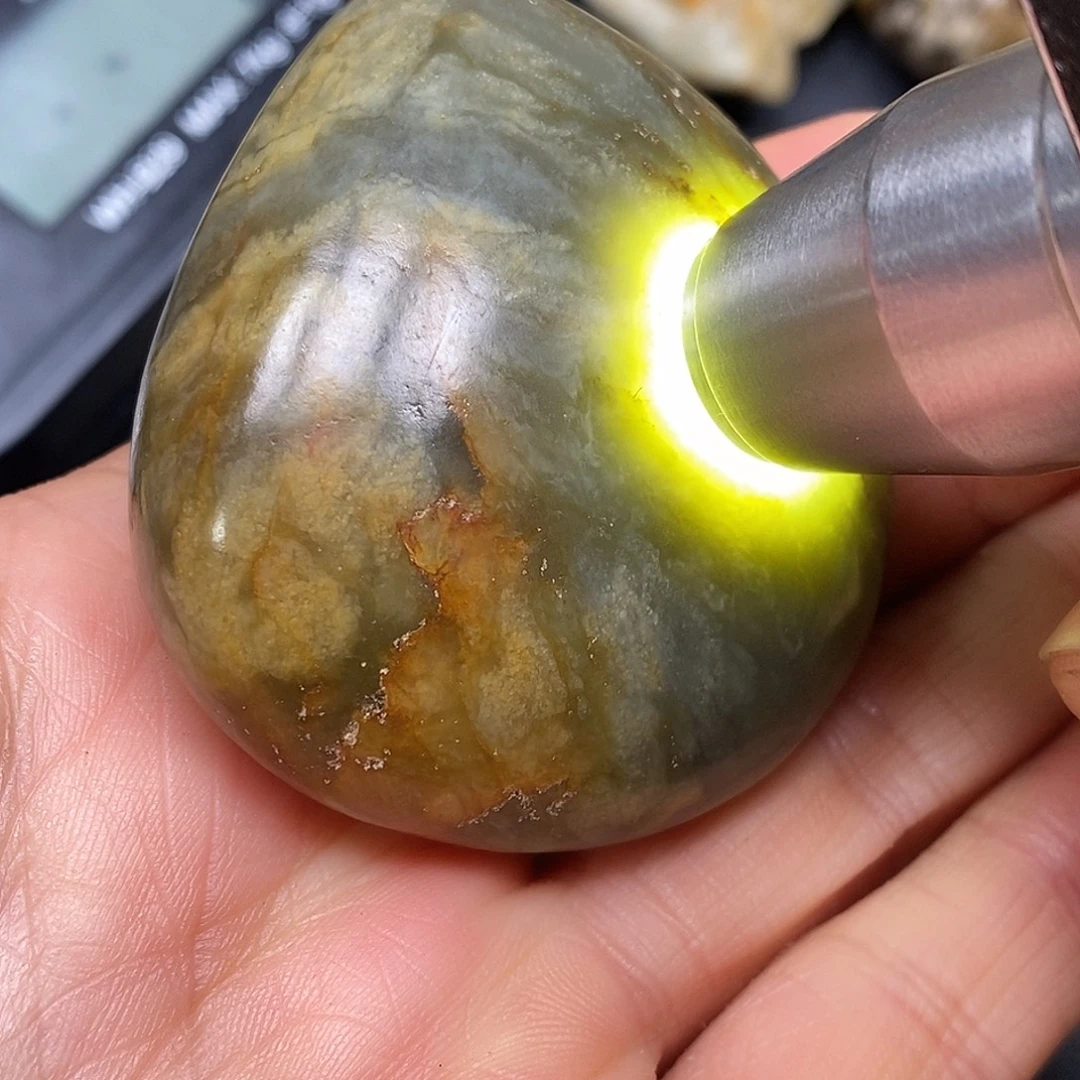 和田玉未镶嵌珠宝奇石