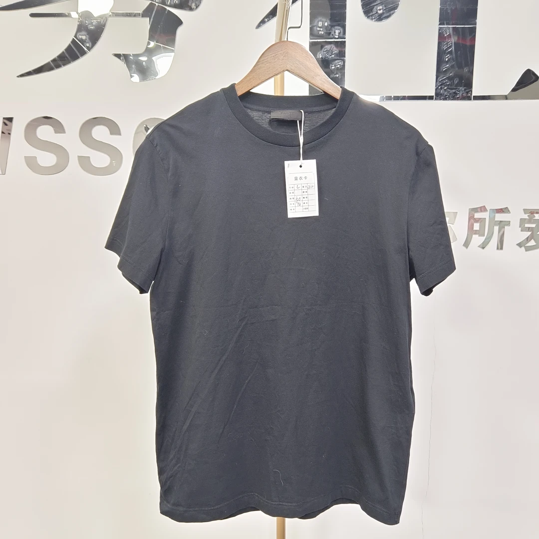 99新 Prada/普拉达 背后三角标短袖L 衣长70 胸围50编码1