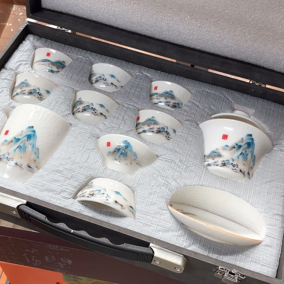 孤品茶具套装等。