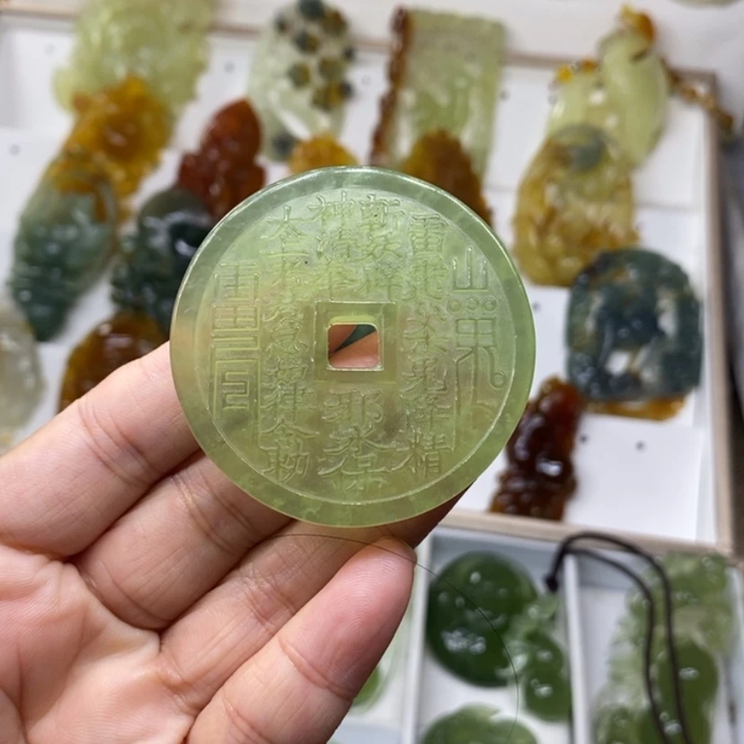 【闪购商品】未镶嵌蛇纹石玉颈饰