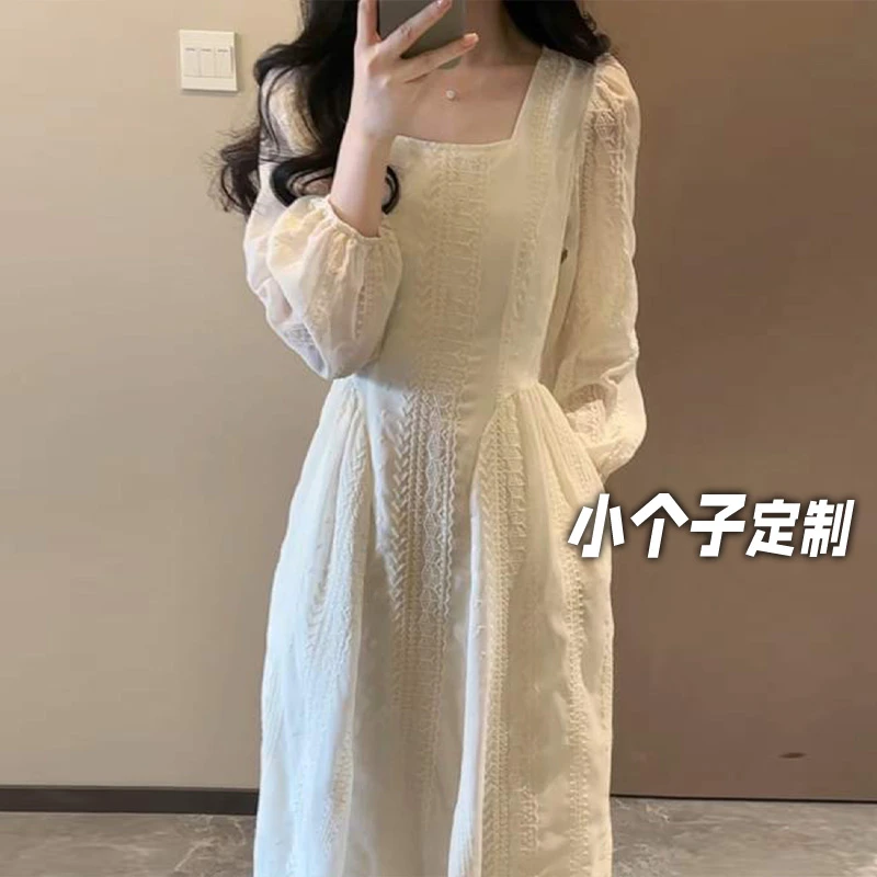 150小矮个子温柔风蕾丝方领连衣裙女秋冬季收腰中长款法式a字长裙
