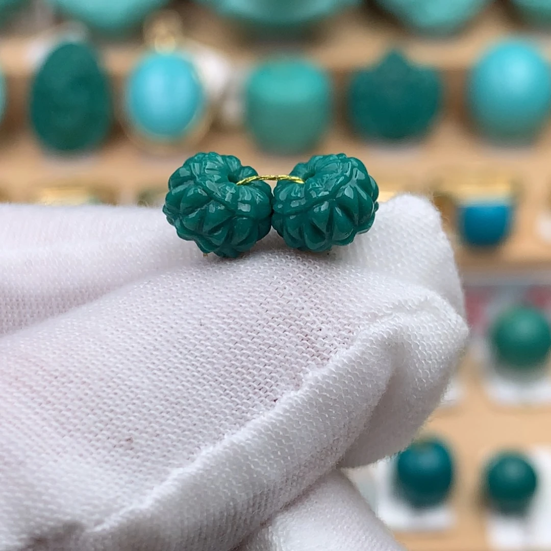 未镶嵌绿松石珠宝奇石