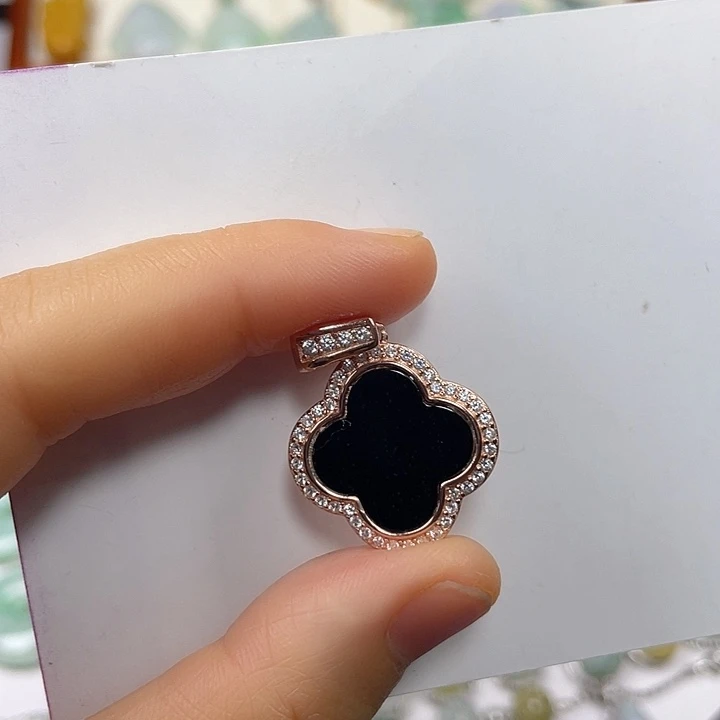 翡翠项链未镶嵌从**来四叶草