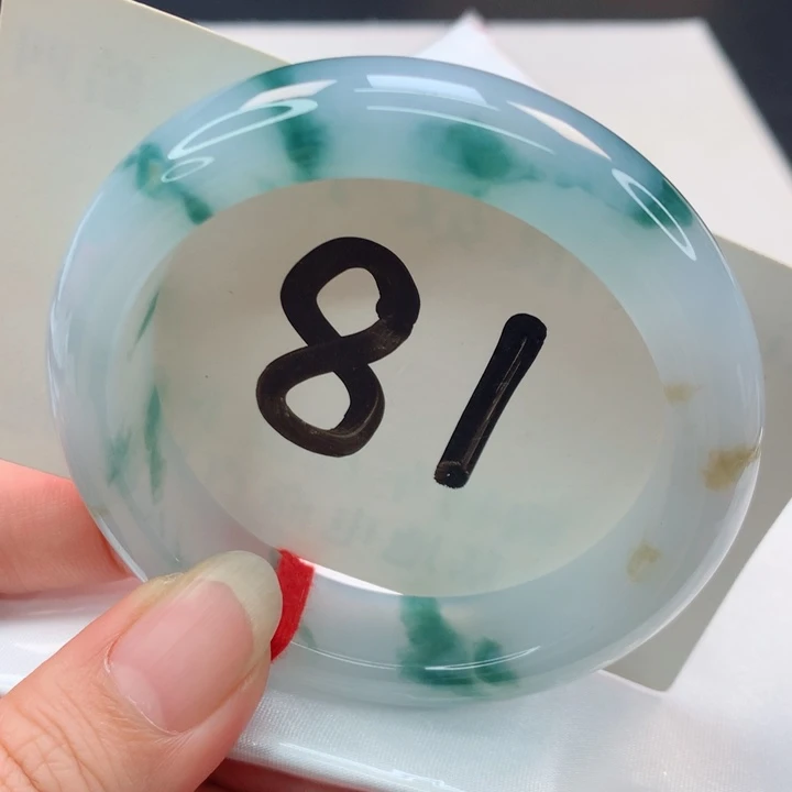 翡翠手镯未镶嵌正