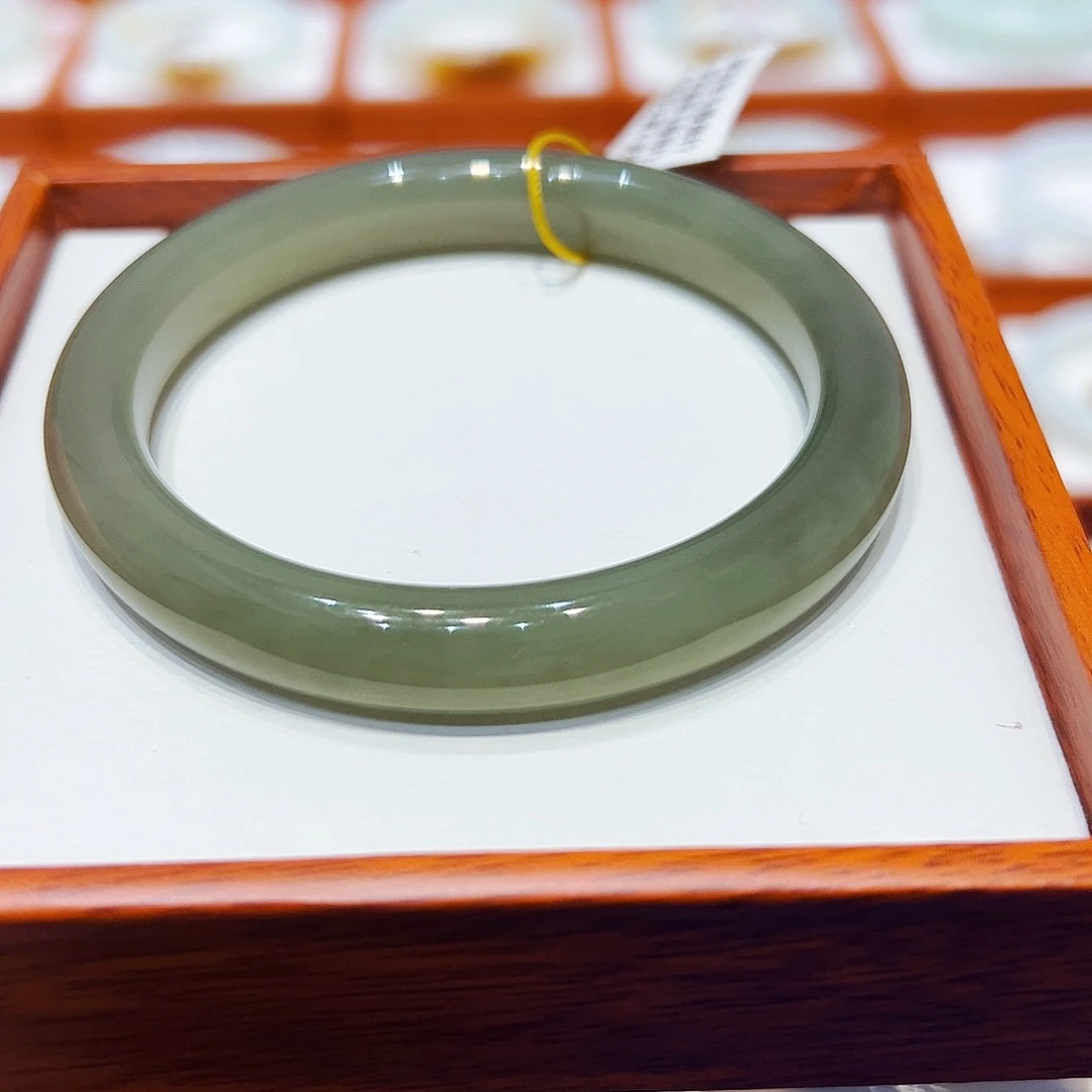 和田玉手镯未镶嵌9*