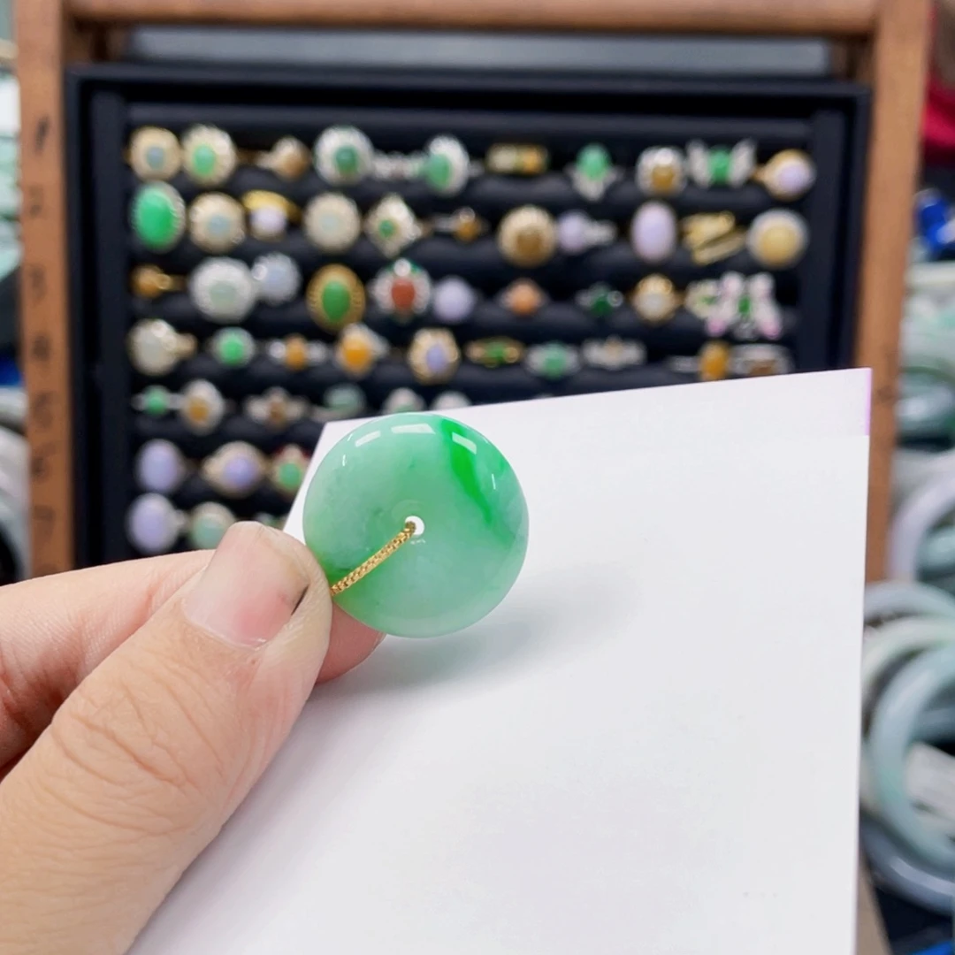 翡翠颈饰未镶嵌天然翡翠A 货