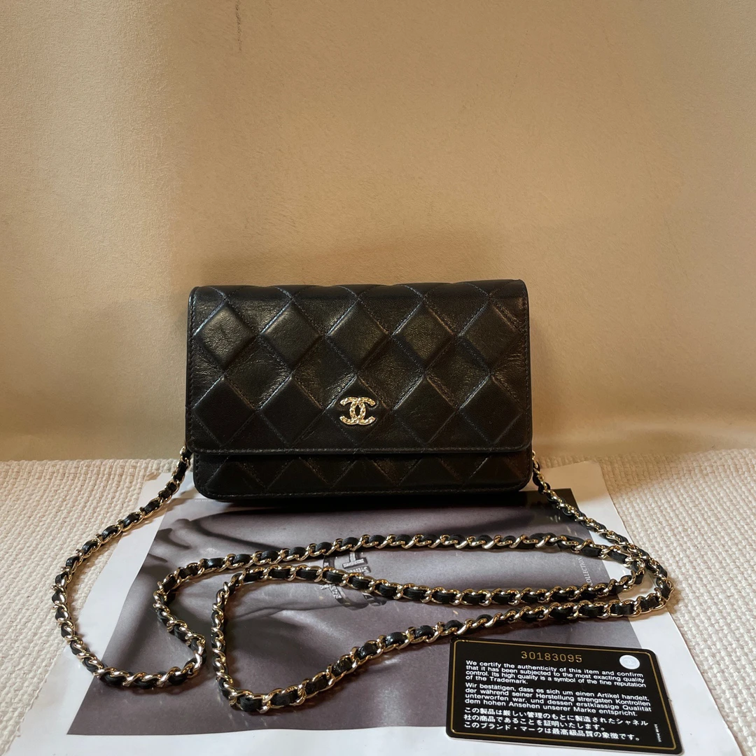 95新 Chanel/香奈儿 黑金牛皮翻盖woc链条包 底长18*高11*宽4