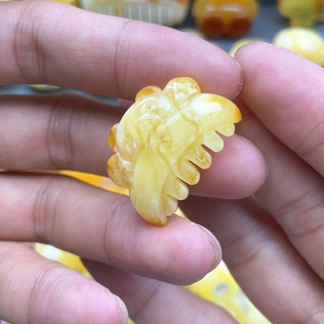 琥珀裸石未镶嵌蜜蜡
