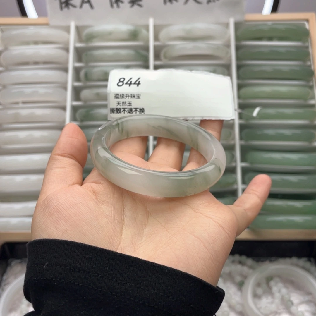 石英质玉未镶嵌手镯844