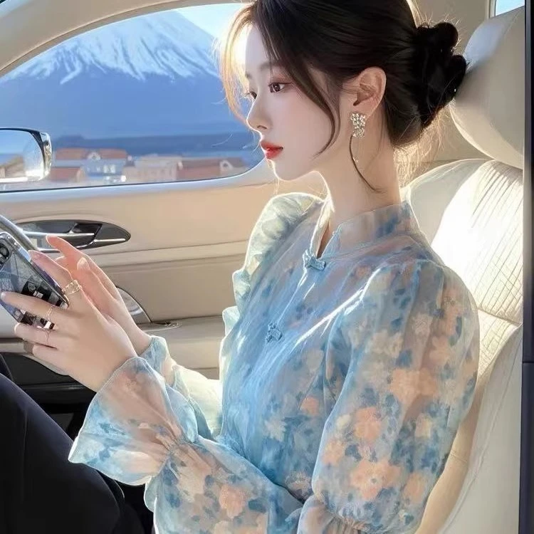 蓝色高级感碎花设计感长袖衬衫女装春季雪纺国风减龄百搭甜美上衣