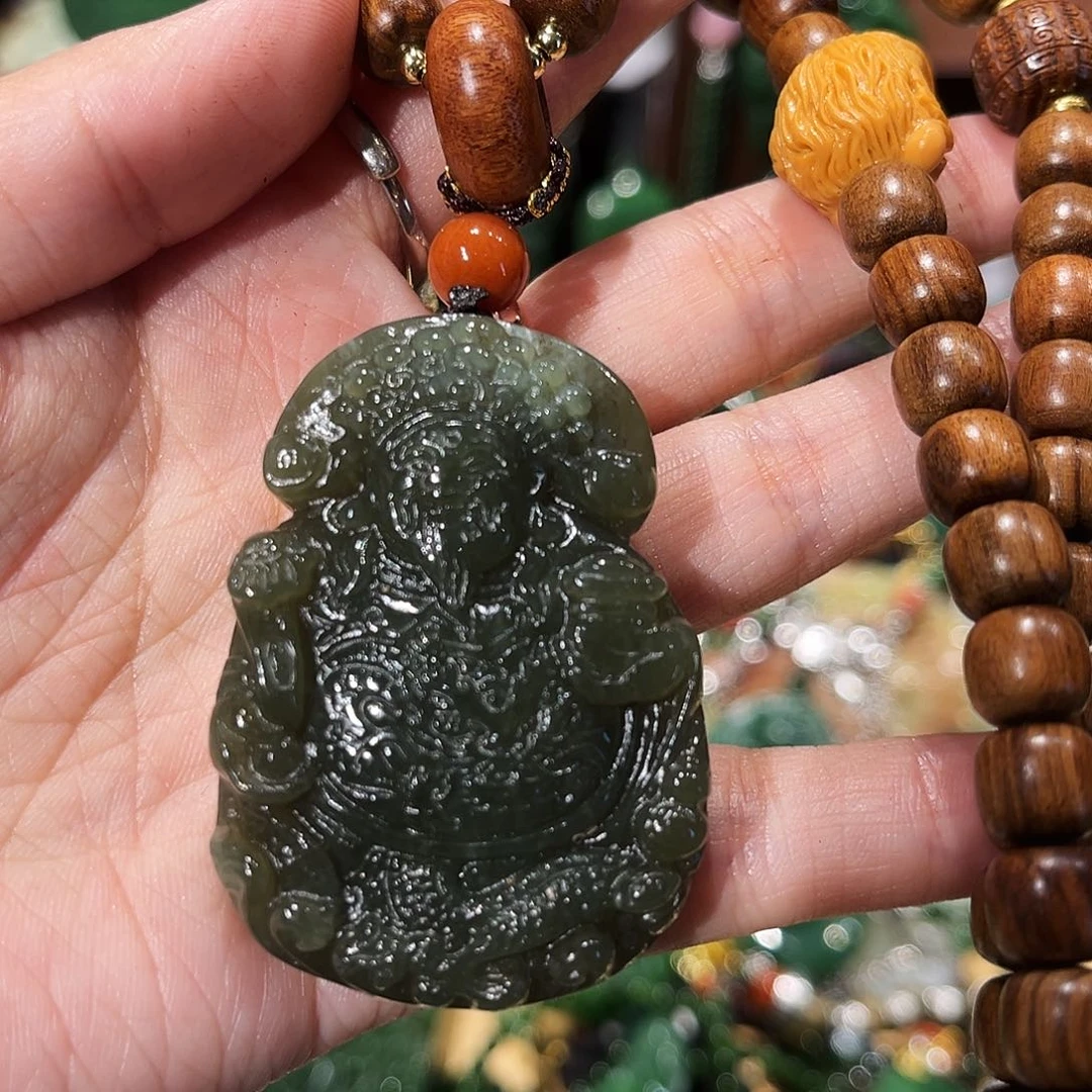 颈饰未镶嵌和田玉