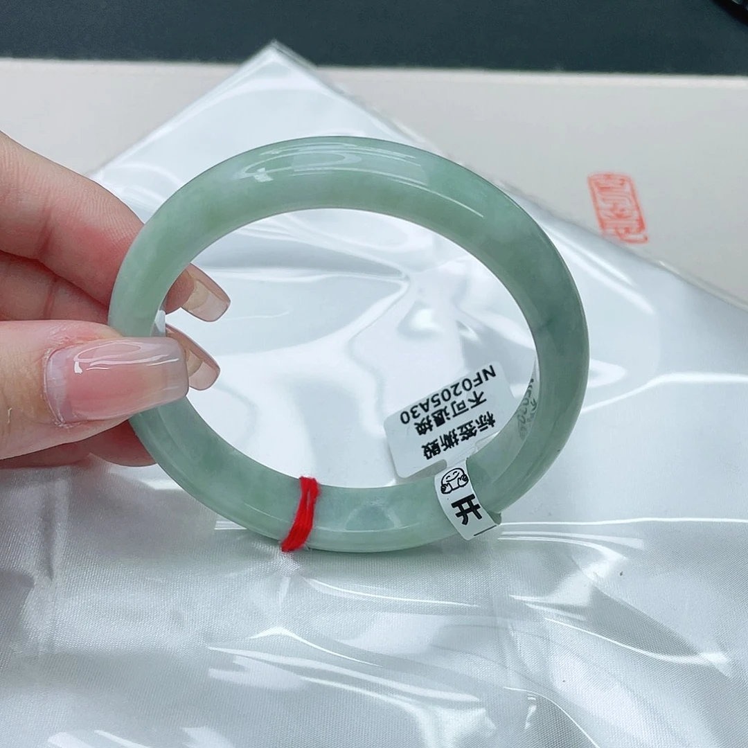 翡翠手镯未镶嵌正59