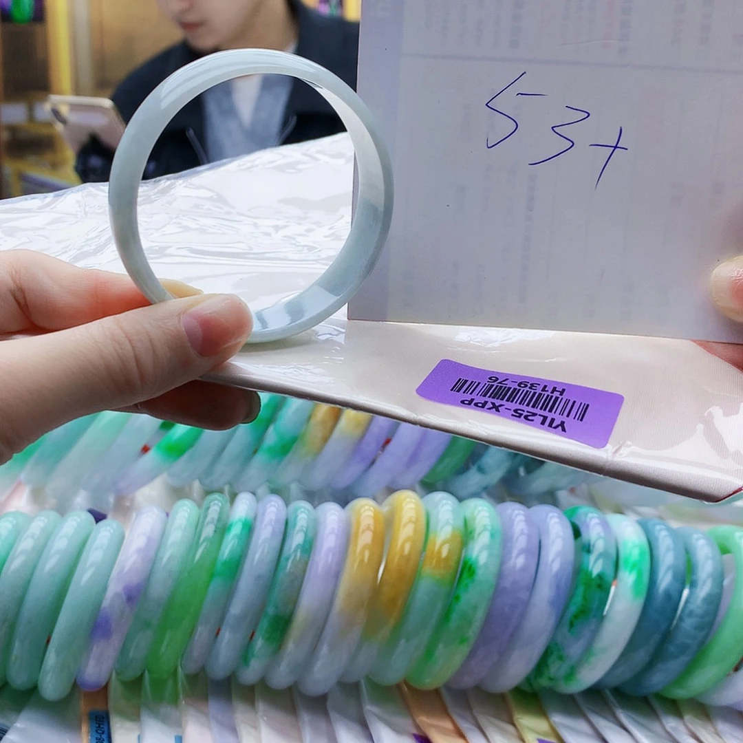 翡翠未镶嵌手镯hhj